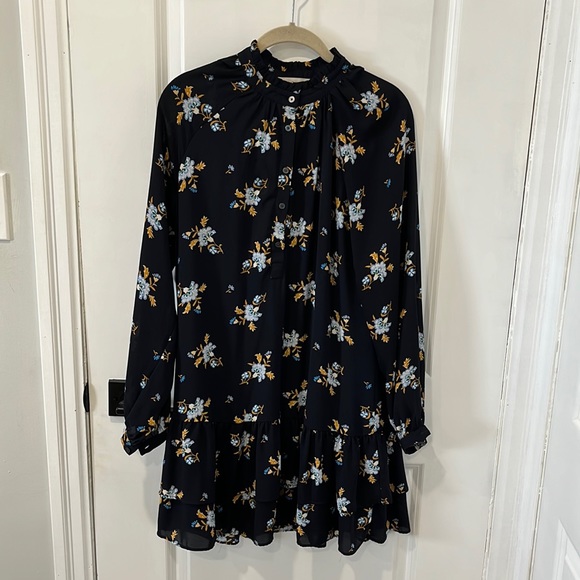 LOFT Dresses & Skirts - LOFT XS Navy Blue Drop Waist Floral Dress. Ruffle, long sleeve swing dress!